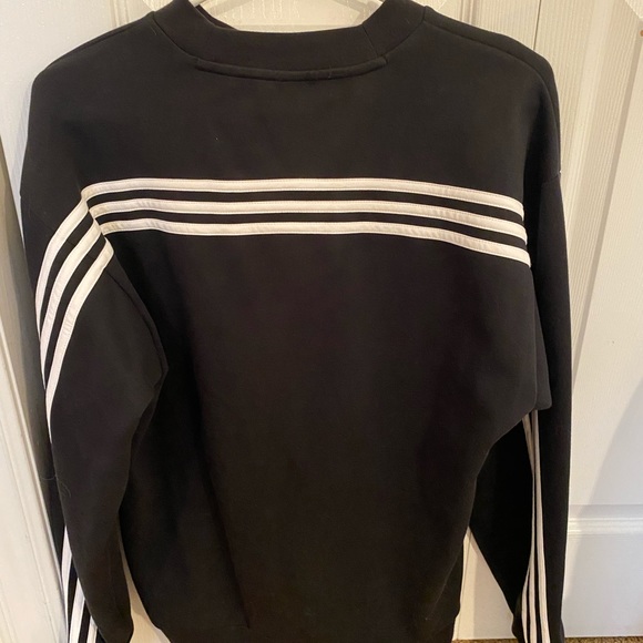 Adidas sweater, worn once! Perfect condition - Picture 2 of 2